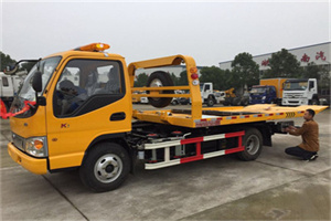 湖滨哪里有拖车服务